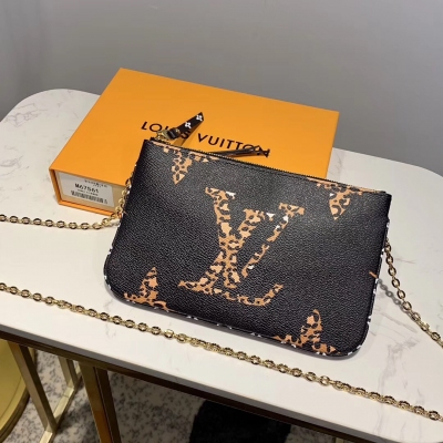 LV路易威登 POCHETTE DOUBLE ZIP 雙層鏈...