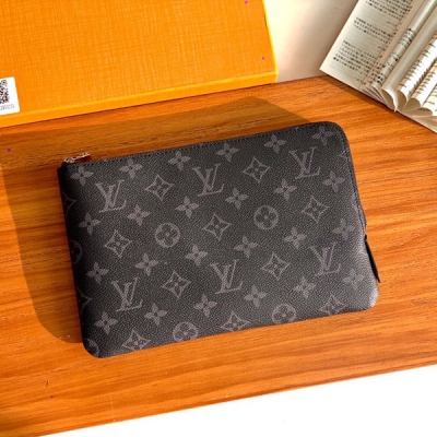 LV路易威登 ETUI VOYAGE 黑花小號收納袋 M44...