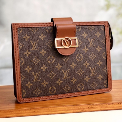 LV路易威登 DAUPHINE 老花手拿包 M44178 必...
