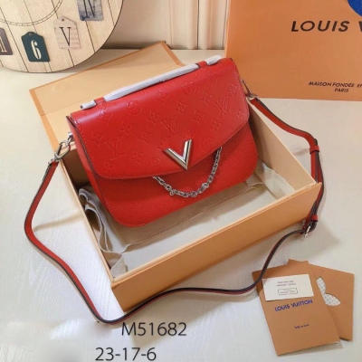 LV路易威登 SADDLE V字標識斜挎包 粒紋牛皮 M51...