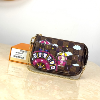 LV路易威登 Mini Pochette Accessoir...