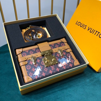 LV路易威登 PETITE MALLE 精品盒子包 猫形圖案