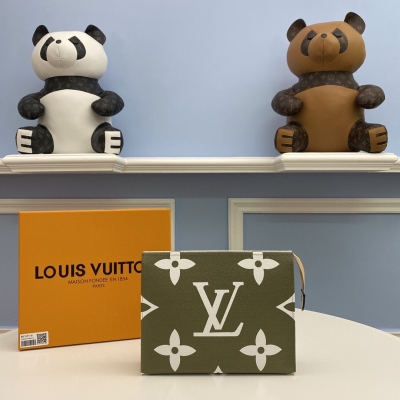 LV路易威登 Pochette Voyage 盥洗袋 雙色搭...