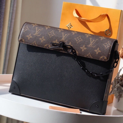 LV路易威登 Pochette Voyage Steamer...