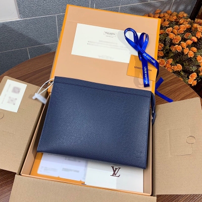 LV路易威登 POCHETTE VOYAGE 中號手拿包 M30677 藍色十字紋