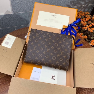 LV M47542 Pochette Voyage手拿包 老...