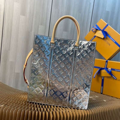 2021秋冬新款 LV路易威登 SAC PLAT 漆皮購物袋...