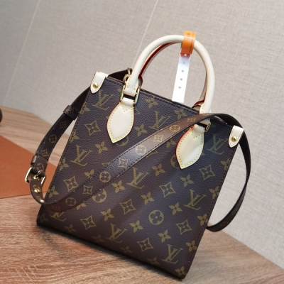 LV路易威登 Sac Plat BB 女士老花琴譜包 M45...