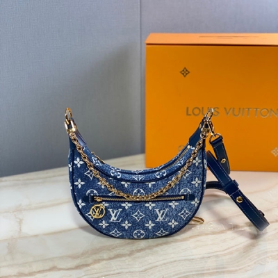 LV路易威登 Loop 牛仔半月形法棍包 M81166