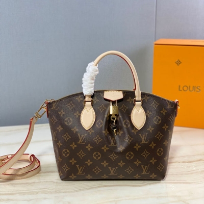 LV路易威登 Boétie 小號拉鍊餃子包 M45986