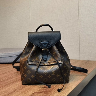 LV路易威登 Montsouris 老花黑皮女士小書包 M4...