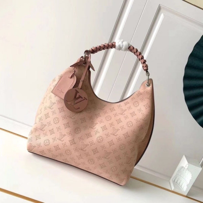 LV路易威登 SAC CARMEL 粉色全皮沖孔腋下包 M5...