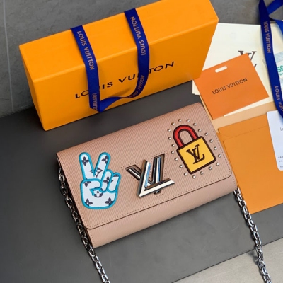 LV路易威登 TWIST CHAIN 粉色小號挎包 M633...