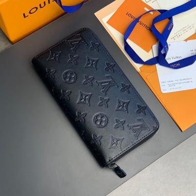 LV路易威登 ZIppy 新壓花拉鍊錢夾 M60017