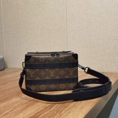 LV路易威登 Handle Soft Trunk 新款老花盒...