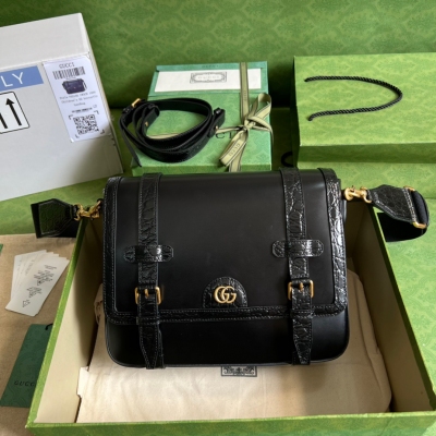 GUCCI古馳 鱷魚紋裝飾黑色中號郵差包 702136