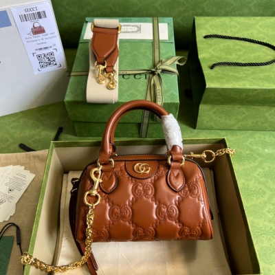 GUCCI古馳 GG matelassé 棕色壓花皮革迷你鏈...