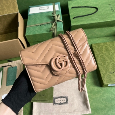 GUCCI古馳 GG Marmont 玫瑰米色V型絎縫迷你手...