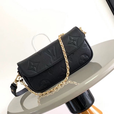 LV路易威登 Wallet On Chain Ivy 黑色全...
