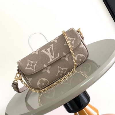LV路易威登 Wallet On Chain Ivy 大象灰...