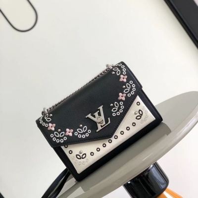 LV路易威登 My Lockme 雙色牛皮斜挎包 M5141...
