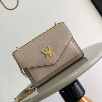 LOUIS VUITTON My Lockme 杏色柔軟牛皮...