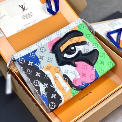 LOUIS VUITTON POCHETTE VOYAGE ...