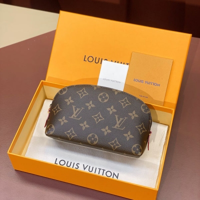 LOUIS VUITTON 老花小號化妝包 Cosmetic...