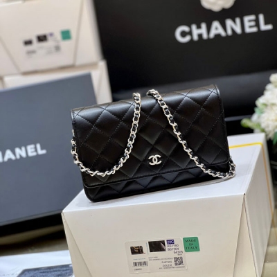 CHANEL香奈兒 經典款woc全鋼銀扣黑色小羊皮發財包 A...
