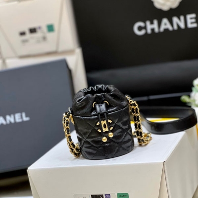 CHANEL香奈兒 2022A 黑色荔枝牛皮金幣小水桶包 A...