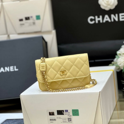 CHANEL香奈兒 黃色小羊皮限量精美小挎包 AP2929