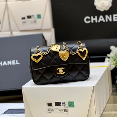 CHANEL香奈兒 2022b 黑色全皮小號愛心吊墜鏈條包 ...