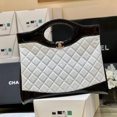 CHANEL香奈兒 大號漆皮熊貓配色 31bag 單肩包 A...