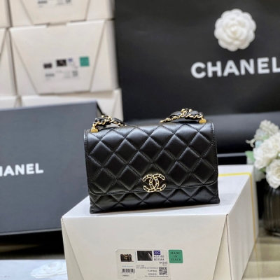 CHANEL香奈兒 2023超火爆19復古風琴包 寬肩帶黑色...