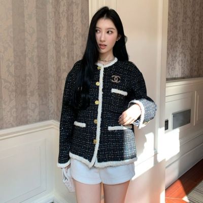 CHANEL香奈兒 2024fw 貓頭鷹紐扣寬鬆版型圓領四口...