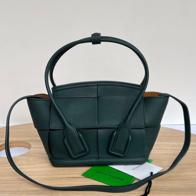 Bottega Veneta MINI ARCO 滿分推薦粒...