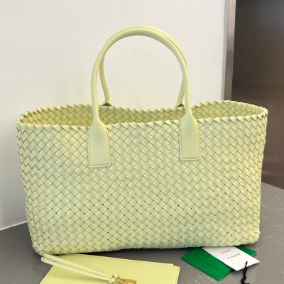 BOTTEGA VENETA Cabat 新色經典大號購物袋...