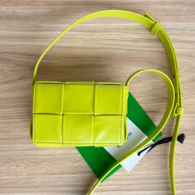 BV寶緹嘉 Mini cassette Bag 柠檬黄油蠟牛...