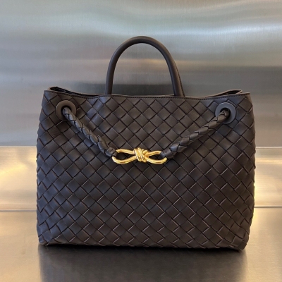 BOTTEGA VENETA Andiamo 巧克力色編織皮...