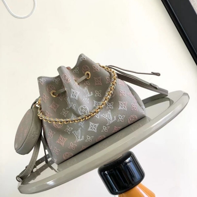 LOUIS VUITTON Bella 灰色漸變鏤空水桶包 ...