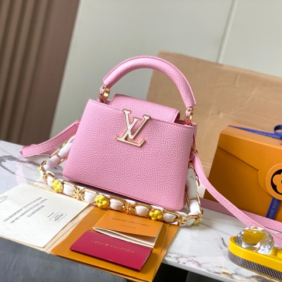 LOUIS VUITTON 特級精品粉色貝殼牛皮革迷你斜挎包...