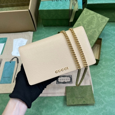 GUCCI古馳 飾手寫體Gucci標識奶油米色鏈帶錢包 77...