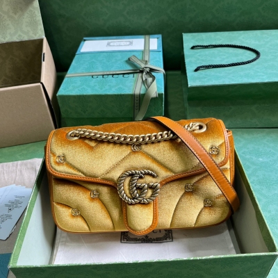 GUCCI古馳 GG Marmont系列 黃色天鵝絨絎縫中號...