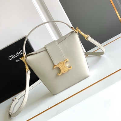 CELINE TRIOMPHE 凱旋門迷你白色牛皮水桶包