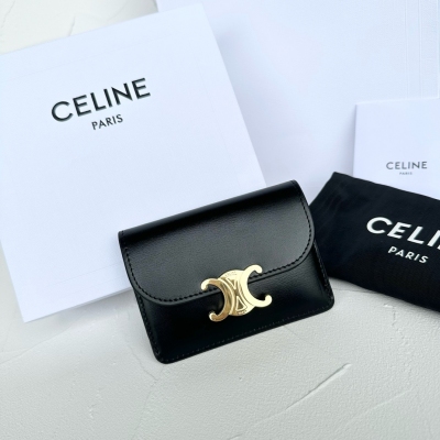 CELINE TRIOMPHE 亮澤牛皮革翻蓋黑色卡包 10...