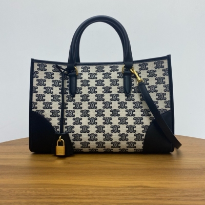 CELINE CABAS TRIOMPHE 刺繡牛皮革橫款迷...