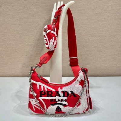 PRADA普拉達 Re-Edition 花卉刺繡三合一斜挎包...