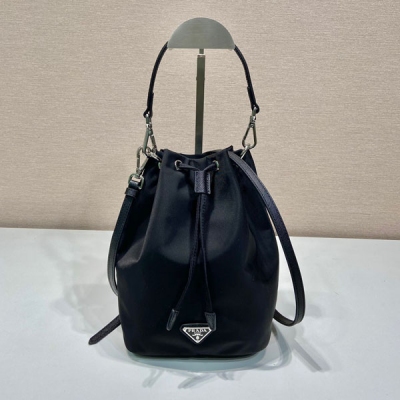 PRADA普拉達 牛皮肩帶中古水桶包 1BA038B