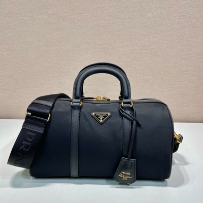 PRADA普拉達 經典三角標新款手提包 1BB233
